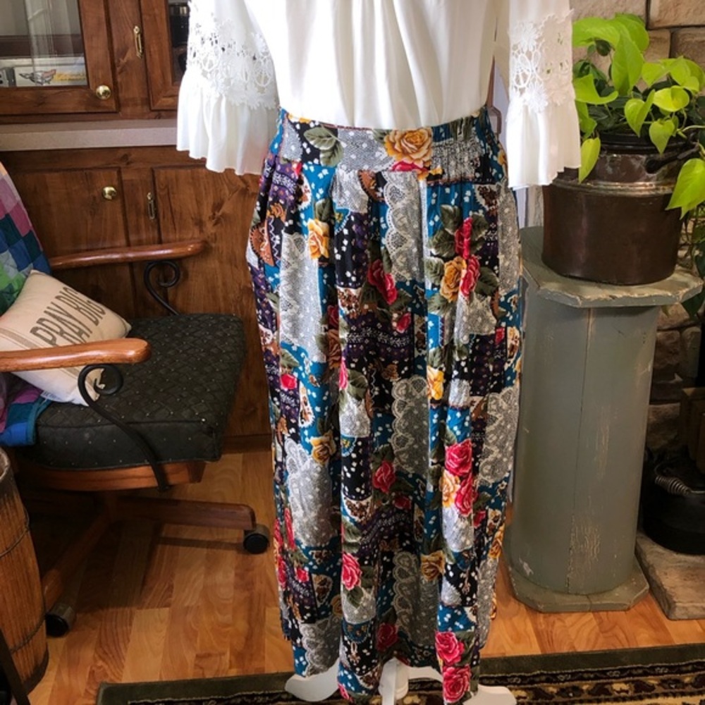 MODIANO SIZE 8 FLORAL BOHO STYLE SKIRT 100% RAYON